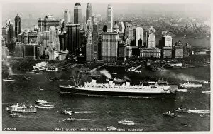 Maiden Collection: Arrival of the Queen Mary - New York - after maiden voyage