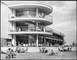 Modernist Collection: Art Deco Pavilion