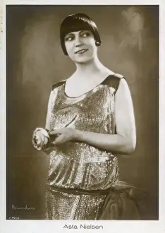 Asta Nielsen / Ross