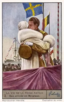 Niece Prints: Astrid Embraced