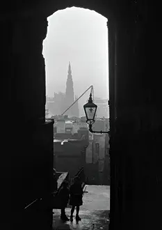 Scott Prints: Atmospheric view of Edinburgh, Scotland