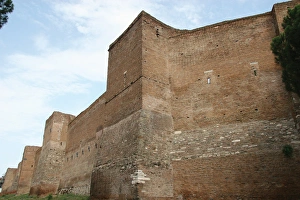 Images Dated 10th August 2005: Aurelian Walls. Rome. Italy