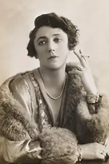 Auriol Lee