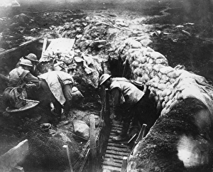 Images Dated 27th October 2011: Australian Signals laying telephone cable, France, WW1