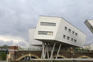 Viennese Gallery: AUSTRIA. Vienna. Housing over Spittelau Viaduct