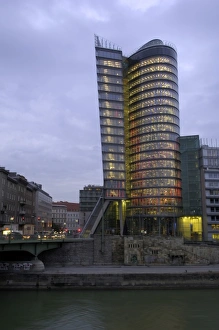 Viennese Gallery: AUSTRIA. Vienna. Uniqa Tower (2004), by Heinz