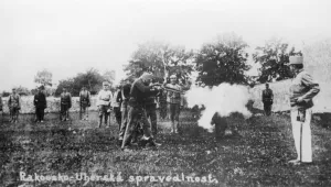 Images Dated 8th November 2011: Austro-Hungarian firing squad, WW1