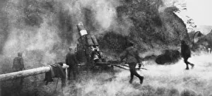 Images Dated 8th November 2011: Austro-Hungarian howitzer in action, WW1