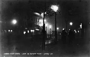 Showcasing Prints: An Autumn Night in London