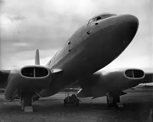 Avro Tudor 8 VX195 at Farnborough in 1948