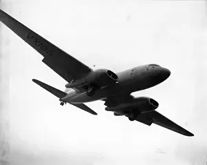 Avro Tudor 8 VX195 at Farnborough in 1948