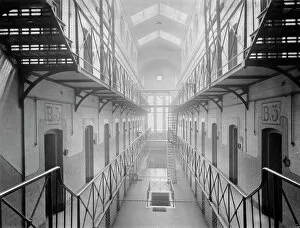 Images Dated 2nd November 2010: Aylesbury Prison 1900