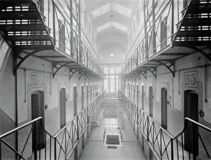 Images Dated 2nd November 2010: Aylesbury Prison 1900