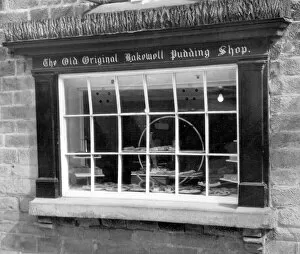 Images Dated 18th March 2011: Bakewell Pudding Shop