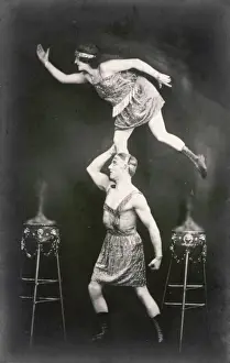 Balances Prints: Balancing Acrobats / Photo