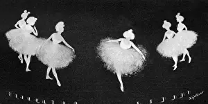 Ballerinas Prints: Ballerinas in silhouette