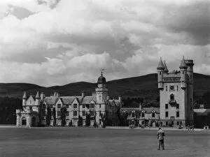 Images Dated 18th April 2012: Balmoral Castle