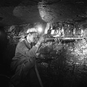 Coal Mining Collection: Bank Hall Colliery, Mining