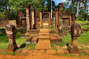 Images Dated 13th November 2014: Banteay Srey, Khmer Temple in Angkor, Siem Reap, Cambodia