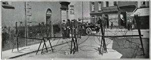 Barricades Gallery: Barbed wire barricades in Belfast