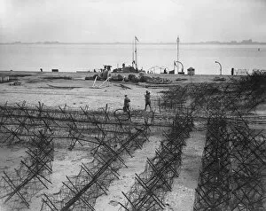 Images Dated 20th October 2011: Barbed wire on the Mole, Zeebrugge, Belgium, WW1