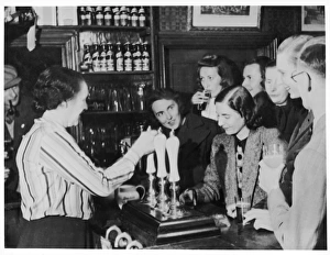 Drinks Collection: Barmaid & Happy Drinkers