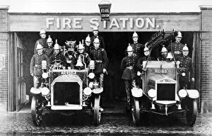 Barnet Collection: Barnet Fire Brigade fire crews with appliances
