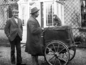 Barrel organ and monkey
