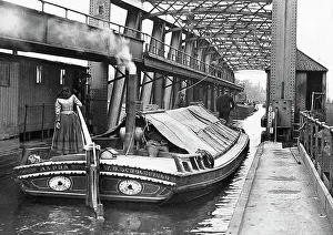 Aqueduct Collection: Barton Aqueduct over the Manchester Ship Canal