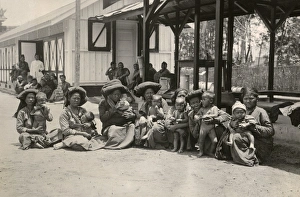Images Dated 21st February 2017: Batak mothers and babies of Sumatra, Indonesia