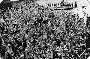 Amenities Gallery: Bathers at the Open Air Baths in Lansburys Lido