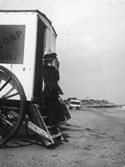 Bathing Machine 1900