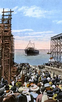 Images Dated 6th November 2018: Battleship launch, Newport News, Virginia, USA