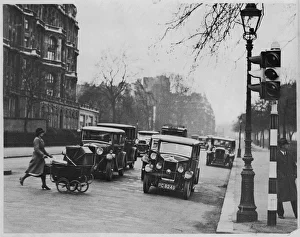 London Collection: Bayswater Road 1933