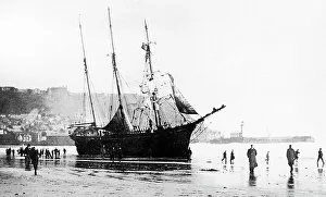 Beach Scarborough - wreck on beach