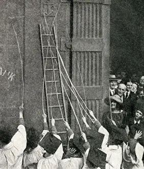 Choristers Prints: Beating the bounds of the parish, St Clement Danes, London