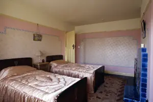 Tiled Prints: BEDROOM 1930S / 1940S