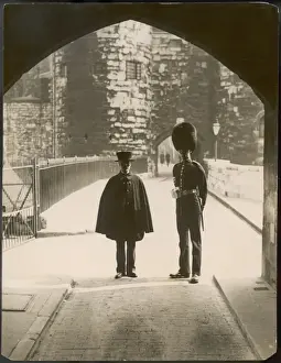 Guardsman Prints: Beefeater and Guardsman
