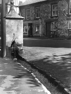 Flows Prints: Beer Street Pump