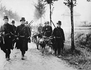 Images Dated 2nd November 2011: Belgian soldiers retreating to Antwerp, WW1