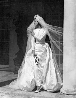 Belinda Bellville wedding gown