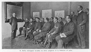 Questions Prints: Berlitz and Policemen / 1