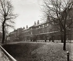 Waterloo Prints: Bethnal Green Workhouse, Waterloo Road, London