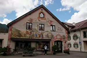 Frescoes Collection: Bierling Kuno Holzschnitzerei, Oberammergau