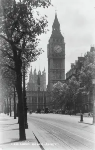 Showcasing Prints: Big Ben in London