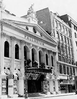 Theatres Collection: Billy Daniels at the Palladium