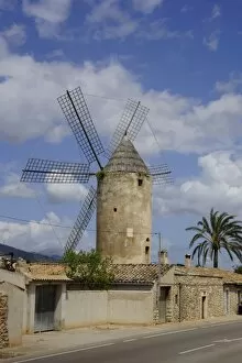 Images Dated 20th April 2013: Binissalem, Mallorca, Spain - Windmill