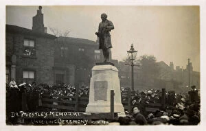 Images Dated 3rd August 2016: Birstall, W Yorkshire - Unveiling statue of Joseph Priestly