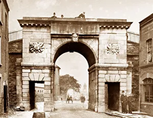 Bishops Prints: Bishop's Gate, Londonderry, Ireland - Ireland