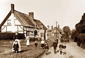 Bishops Prints: Bishop's Tachbrook School Hill near Leamington early 1900s